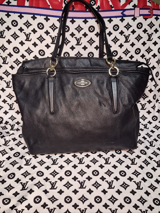 Coach Handbags - Coach Black Leather Shoulder Tote with Gold Hardware